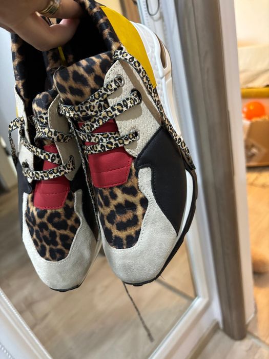 Steve Madden doar probați