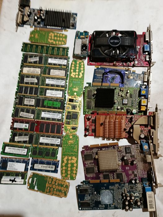 Electronice, telefoane plăci grafice, rami, toate 400ron