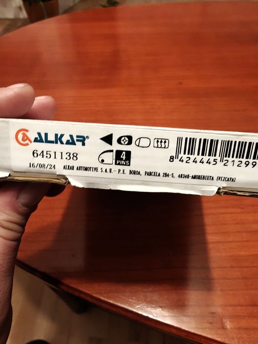 Sticla unghii mort Golf 7 stânga