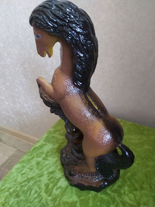 Статуэтка керамическая