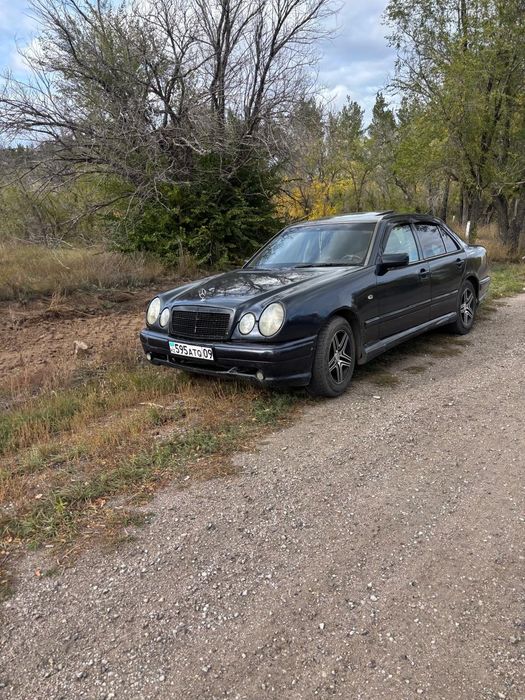 Мерседес Е 200 лупарик