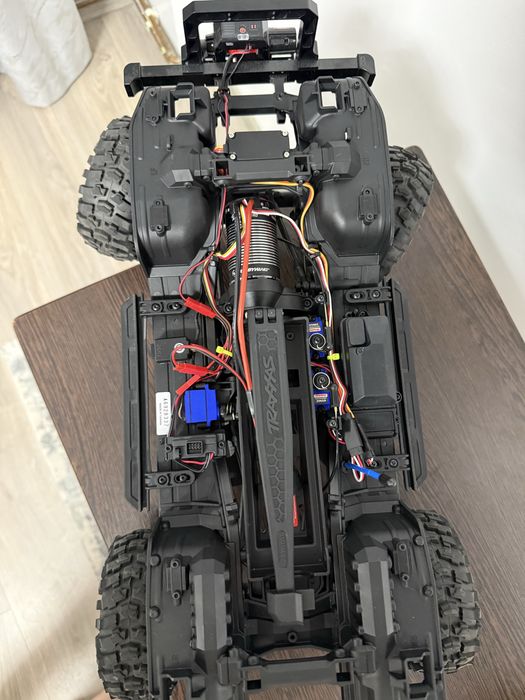 Traxxas TRX4 Defender automodel