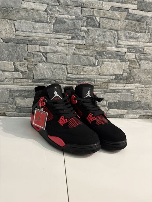 Jordan 4 red thunder