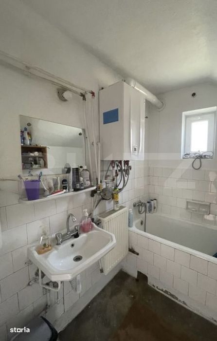 Casa Spatioasa cu Iaz Privat si 2.500 mp teren - in Falticeni