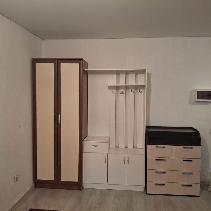 Сдам однокомнатную квартиру желательно семейным 140000тг