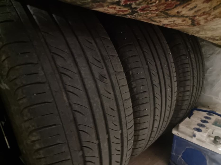 Продам летнюю резину 205.55 R16