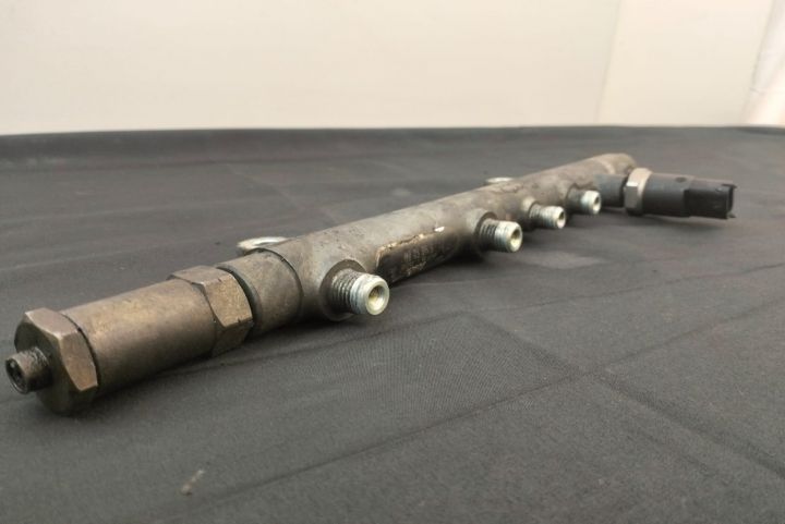 Rampa injectoare 1.9DCI 0445214024 Renault Megane a 2-a generatie
