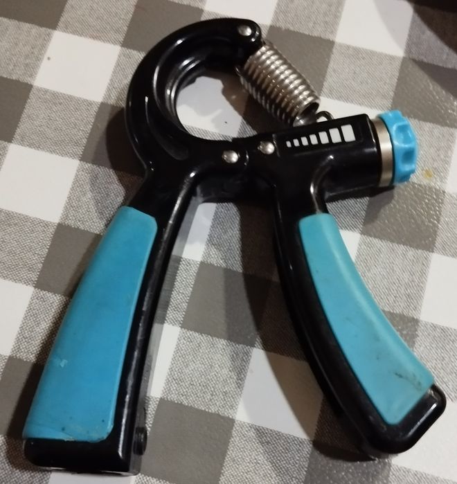 Эспандер регулирование от 5 кг до 40 кг!