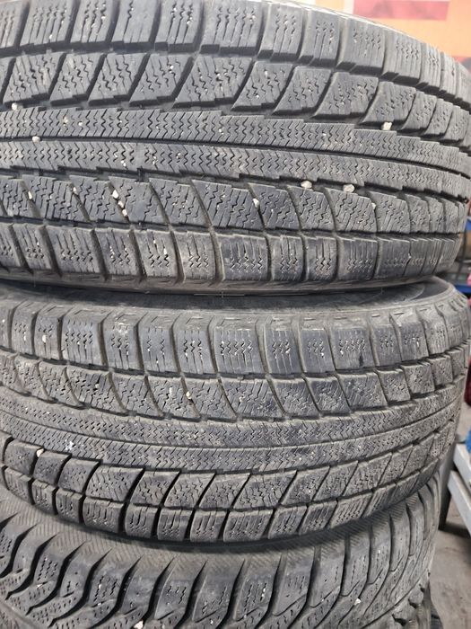 Шины зимние 15 те .