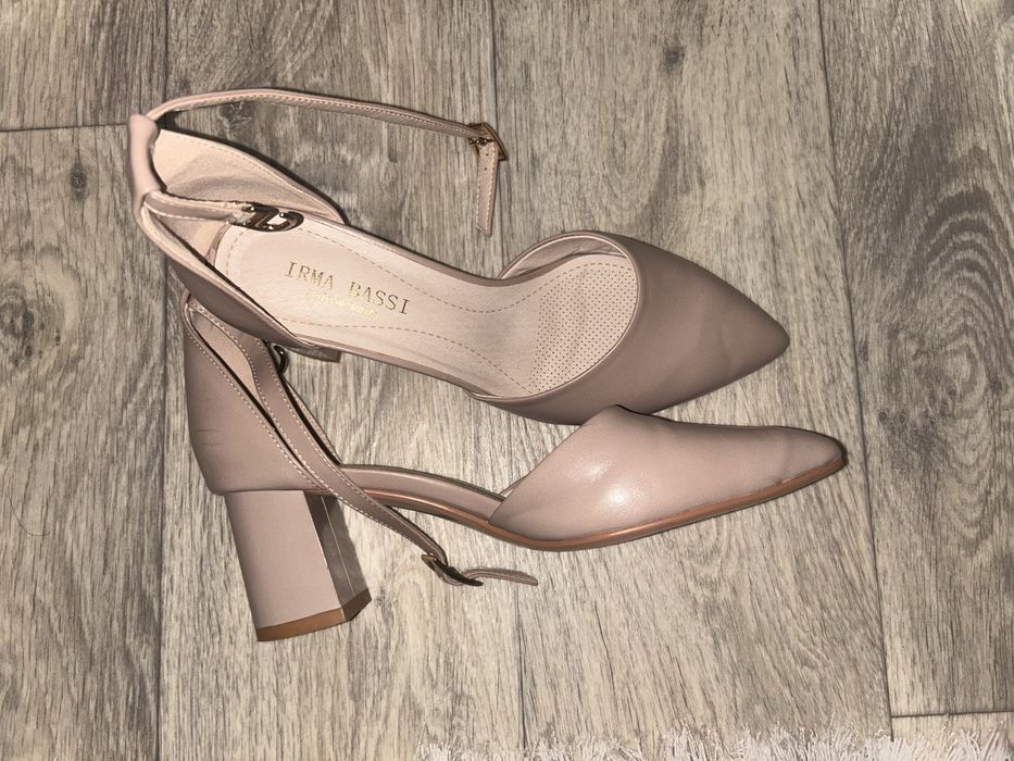 Продаются туфли