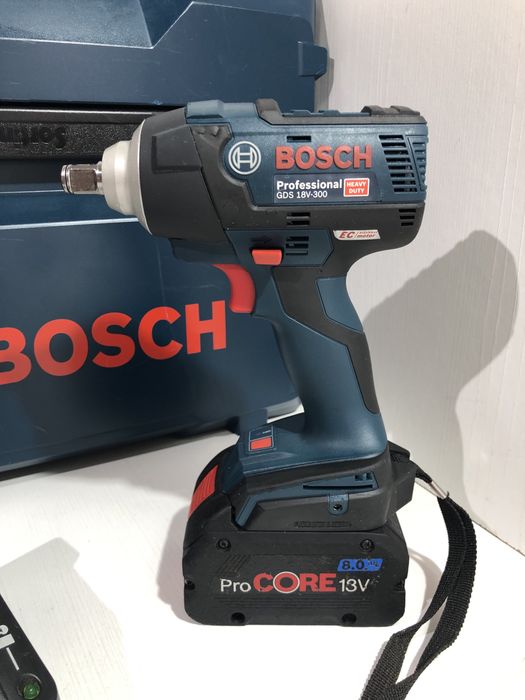 Bosch GDS 18v-300 inpact cap 1/2 8 ah