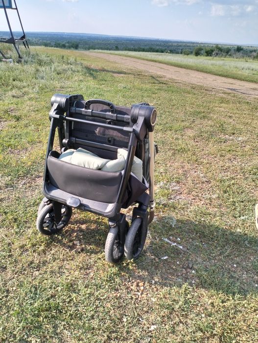 Продам детскую коляску