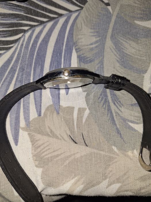 Продава се часовник Atlantic 21 jewels original работещ.