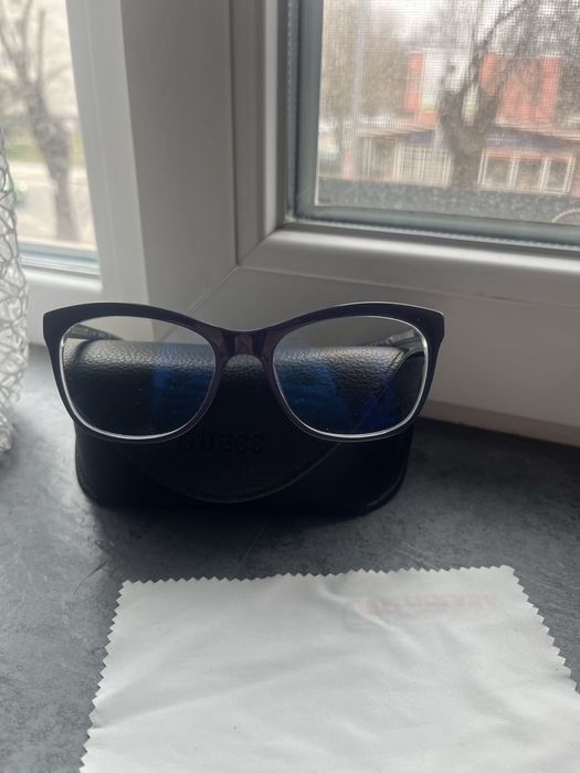 Нови диоптрични очила guess