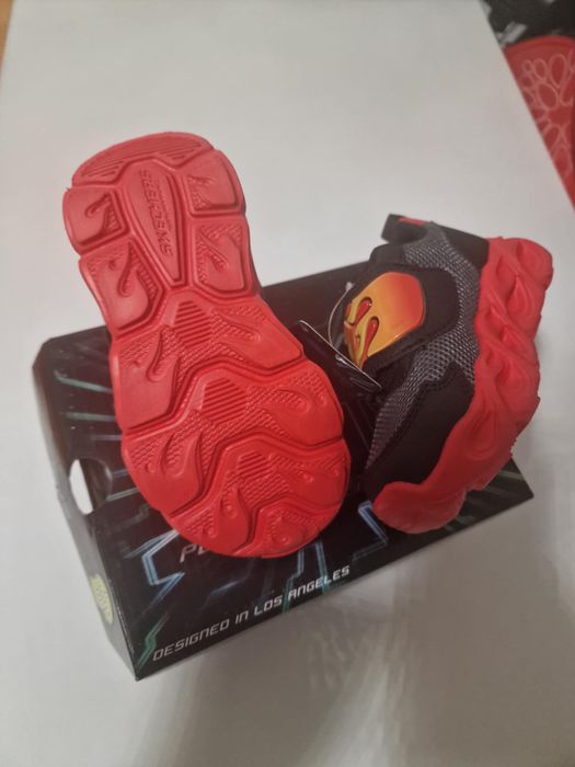 Adidasi Skechers 23 Noi