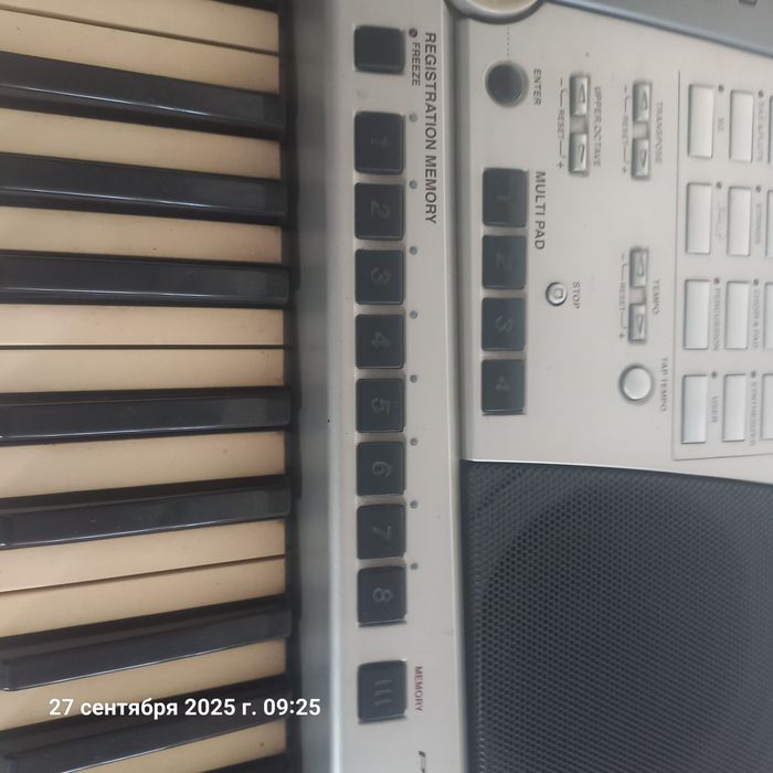 Продам синтезатор YAMAHA