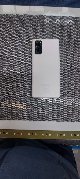 Samsung S20 FE 128GB 5g  app nou