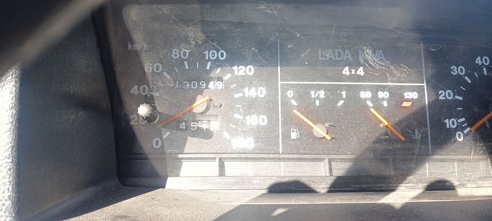 Продам ниву 21213
