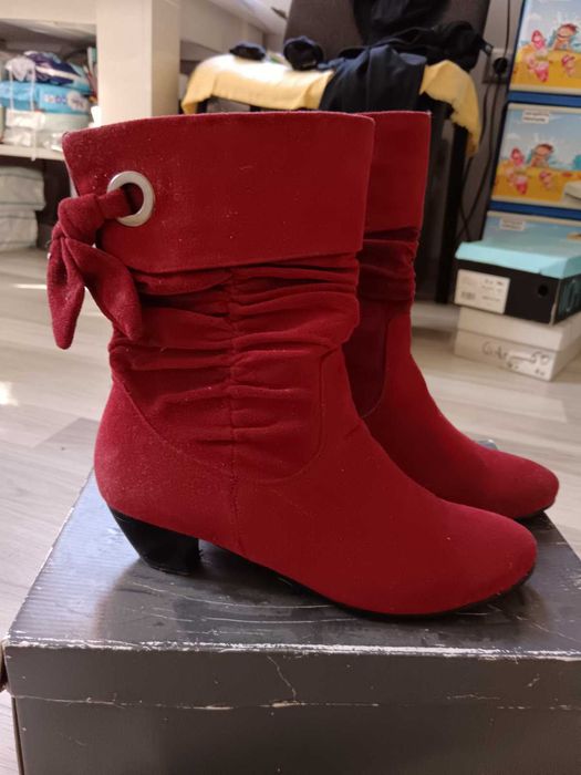 Велурени ботушки