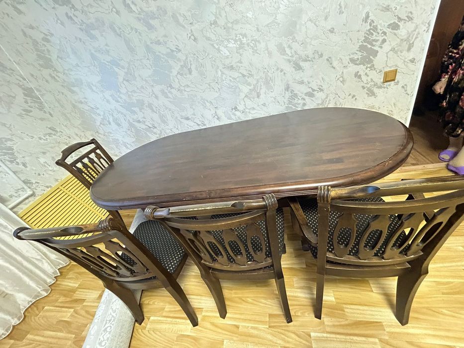 Продается стол в отличном состоянии
