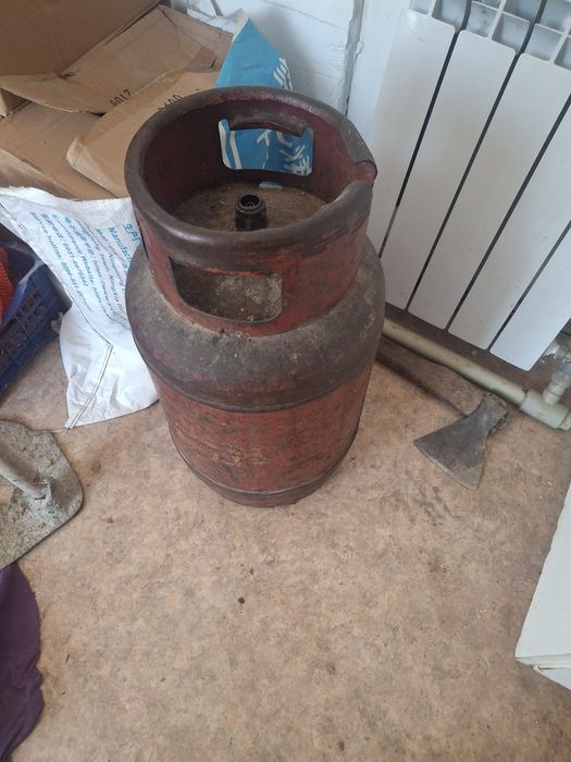 Продам балон маленький,коптилку,турник