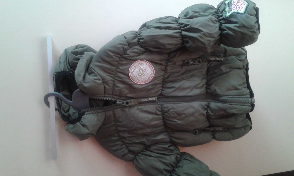 Детски якенца и зимен космонавт