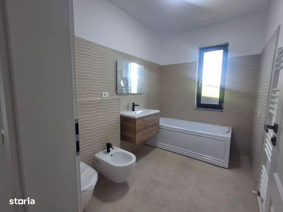 Rest de plata/schimburi Casa nouă cu 5 camere, curte și acces asfaltat
