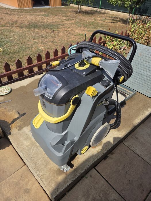 Karcher aspirator cu injectie-extractie Puzzi 30/4