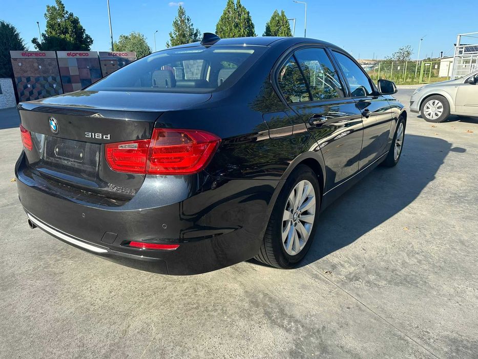 Dezmembrez piese BMW F30 F31 2.0 d 3.0 d  320d 318d 330d