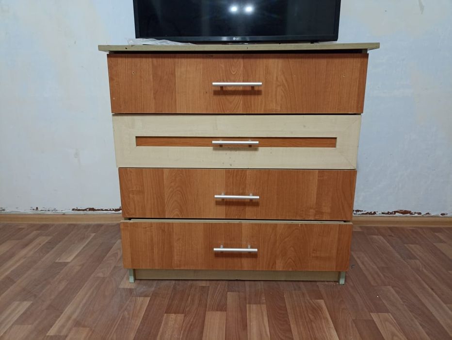 Холодильник .телевизор.спальный гарнитуры