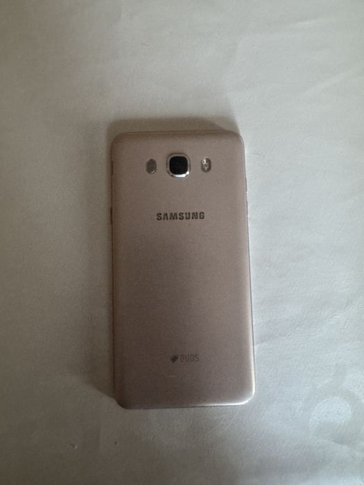 Телефон самсунг ж7