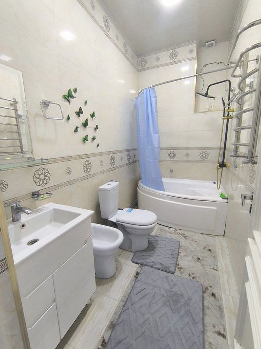 Новостройка на Саламатина 3/8/10 общ пл 100м Евро с мебелью