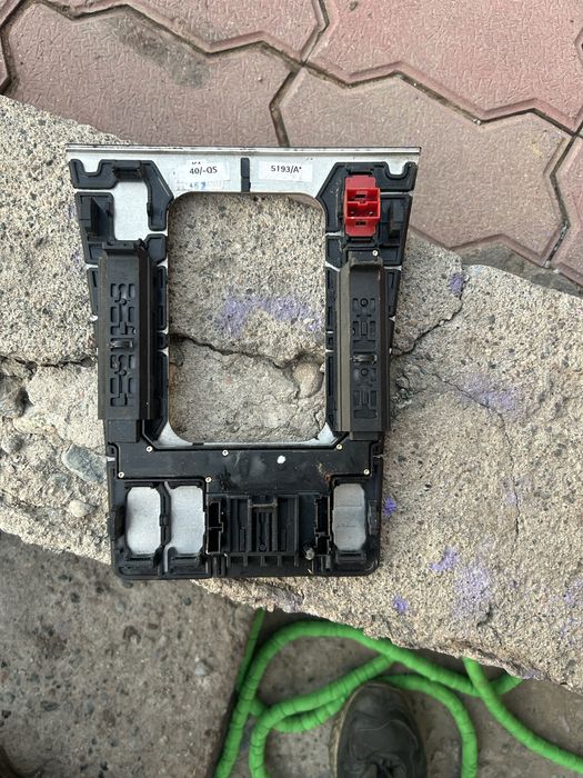 Кнопки стеклоподьемника