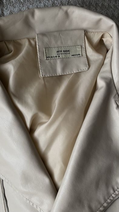 Продам куртку из эко кожи