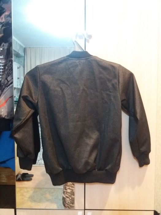 Продам бомбер детский