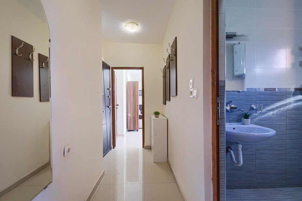 ТОП НАЕМ /  Удобен двустаен с паркомясто в Черно море 2, ап.2