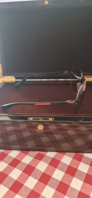 Ochelari prada originali