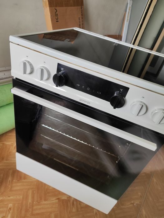 Продам электроплиту