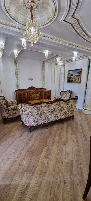 Спецплан Кары-Ниязова Дархан продаётся 2/5/6 квартира шикарная, метро,