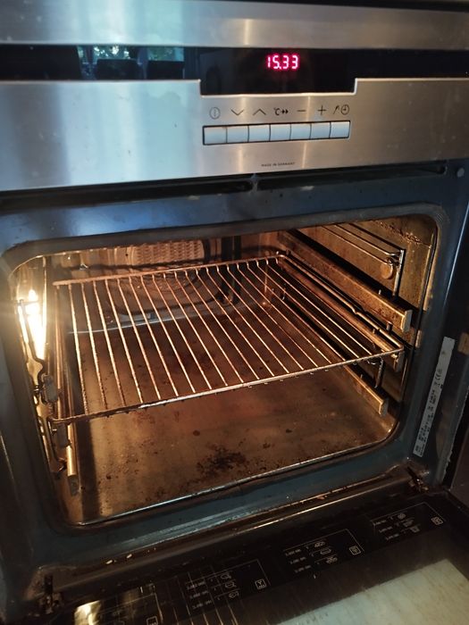 ДО ПЕТЪК - Фурна за вграждане AEG и плот Hotpoint Ariston