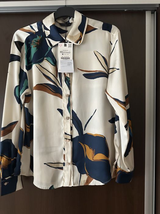 Спортно елегантна риза от Зара