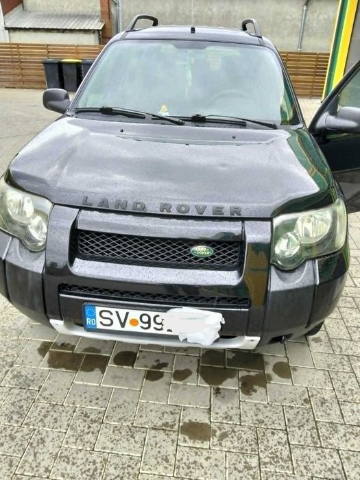 Masina Land Rover