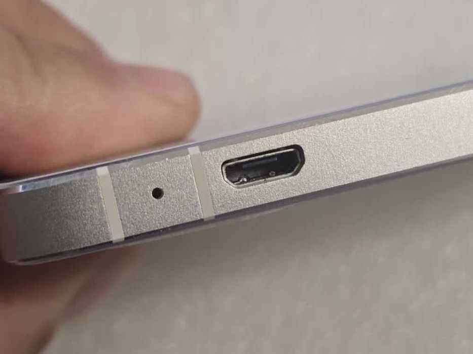 Modem Huawei E5878s-32 4G LTE FDD 150Mbps WiFi Mobile Hotspot