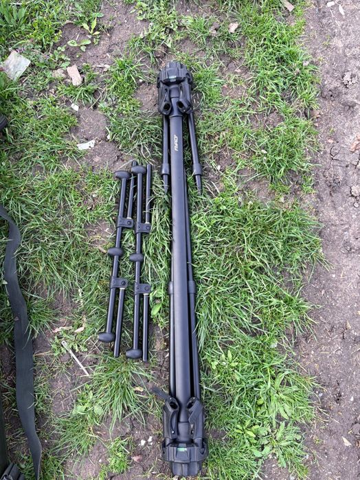 Vând două rod pod-uri pescuit mai multe detalii în privat