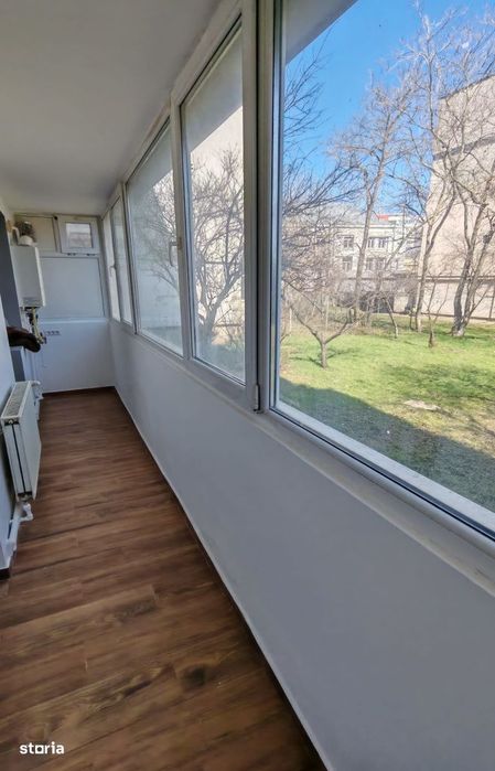 Apartament luminos pentru cabinet sau locuit