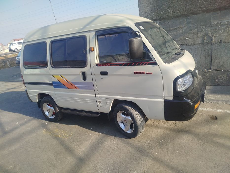 Дамас сотилади. Йили 2009.