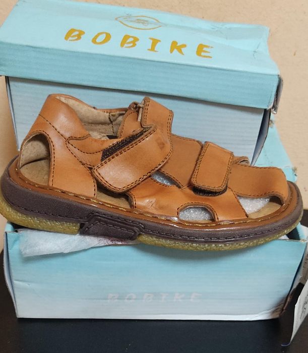 Продается детская обувь