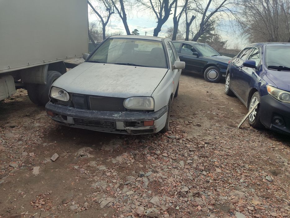 Бампер передний задний на гольф 3