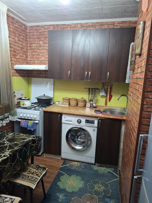 Сдается 2х комнатная в центре города