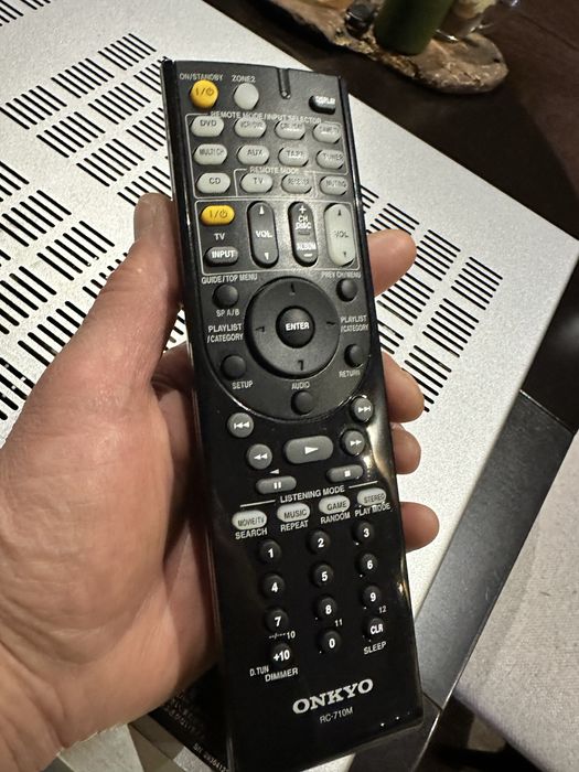 Продавам Onkyo TX-SR606 -аудио-видео ресивър 7.1